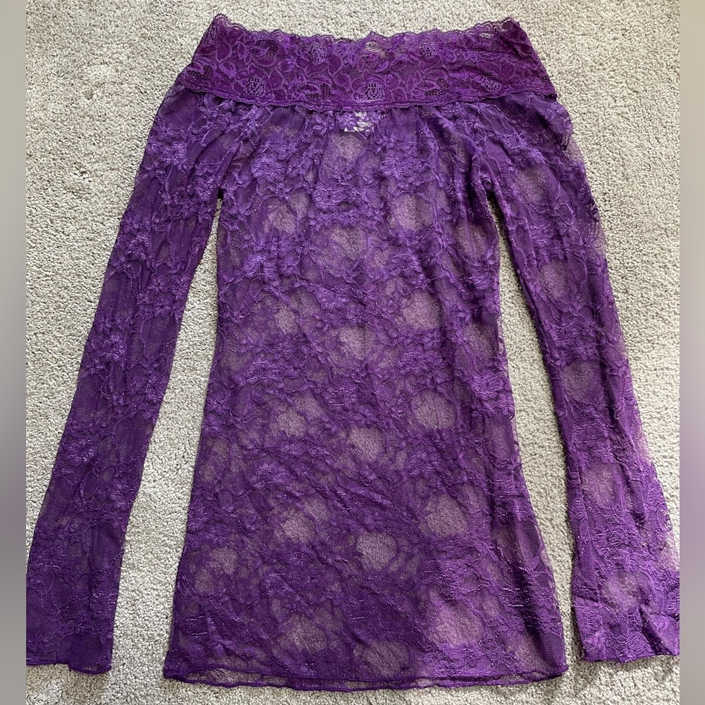 MAX Long Sleeve Lace Top. Purple. Size XS